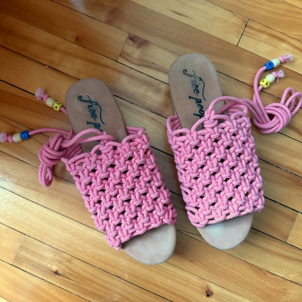 ⚡️10$ sale⚡️ Free People Candy Pink Crochet Clogs Size 37